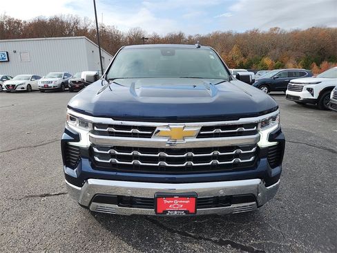 Used 2022 Chevrolet Silverado 1500 LTZ image 3