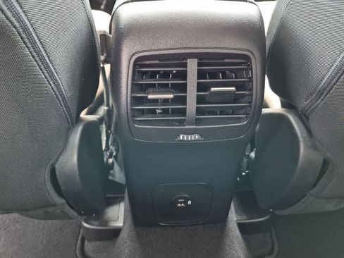 Used 2021 Ford Escape SE w/ SE Sport Appearance Package AWD/4WD image 21