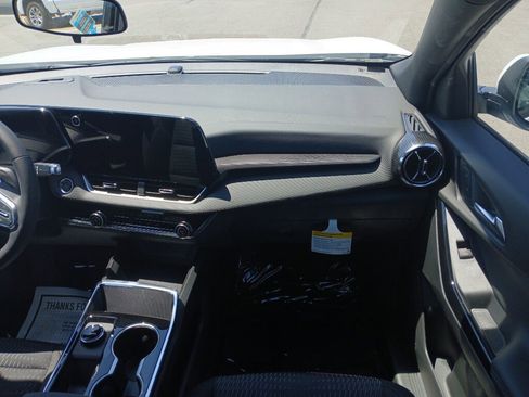 New 2026 Chevrolet Equinox LT image 23