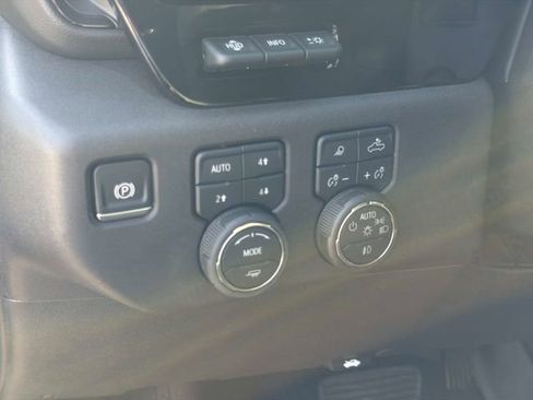 Used 2024 Chevrolet Silverado 1500 ZR2 w/ Technology Package image 30
