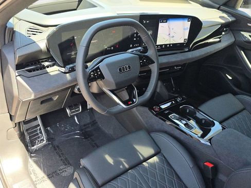 New 2025 Audi SQ6 e-tron Premium Plus image 16