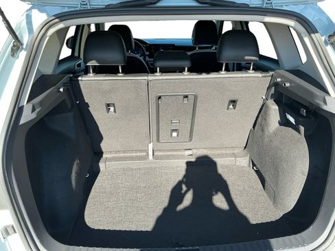 Used 2025 Volkswagen Taos SE FWD image 22