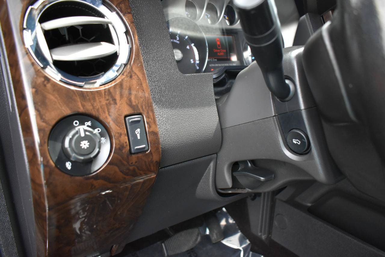 Used 2015 Ford F250 Platinum w/ FX4 Off-Road Package AWD/4WD image 43