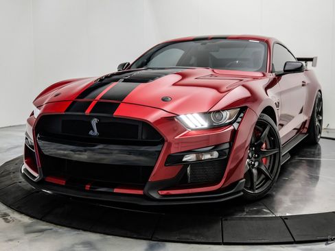 Used 2020 Ford Mustang Shelby GT500 w/ Carbon Fiber Track Pack RWD image 5