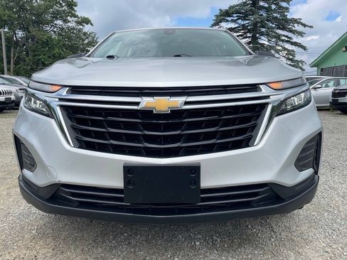 Used 2022 Chevrolet Equinox LS AWD/4WD image 3