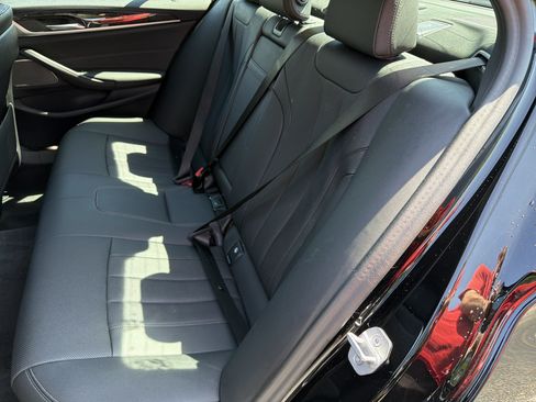Certified 2023 BMW 530e xDrive w/ Premium Package AWD/4WD image 19