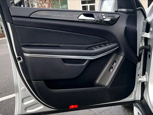 Used 2019 Mercedes-Benz GLS 550 4MATIC image 21