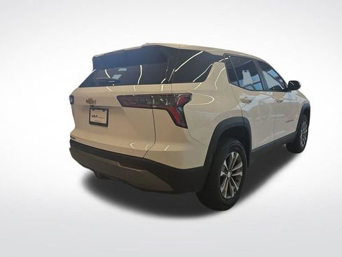 Used 2026 Chevrolet Equinox LT image 6