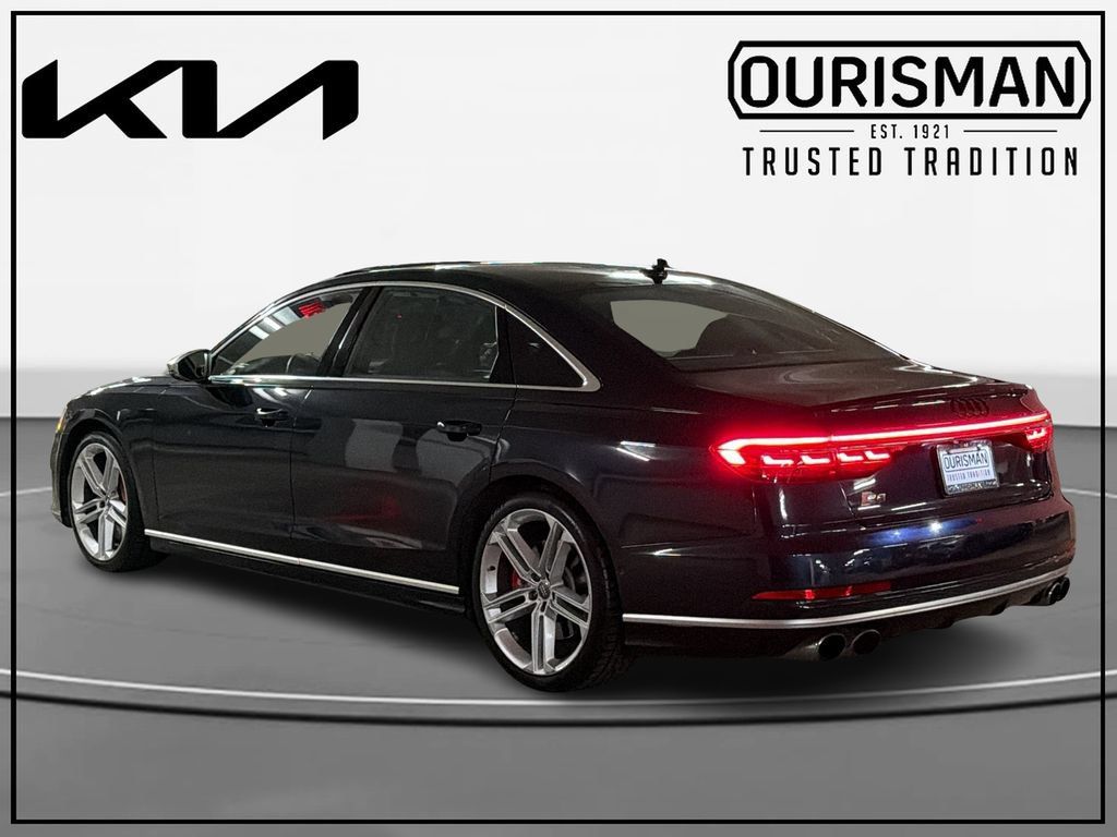 Used 2020 Audi S8 L w/ S8 Executive Package AWD/4WD image 3