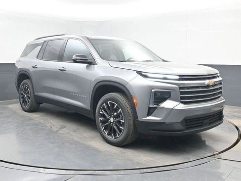 New 2026 Chevrolet Traverse LT FWD image 2