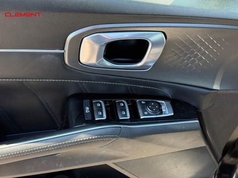 Used 2022 Kia Sorento SX AWD/4WD image 19