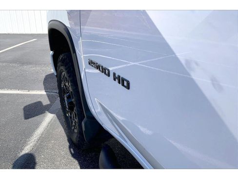 Used 2024 Chevrolet Silverado 2500 LT w/ Z71 Sport Edition image 27