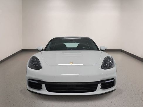 Used 2020 Porsche Panamera image 9