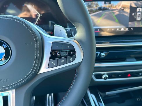 New 2026 BMW X7 M60i image 27