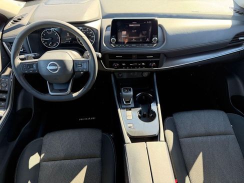 Certified 2026 Nissan Rogue SV image 24