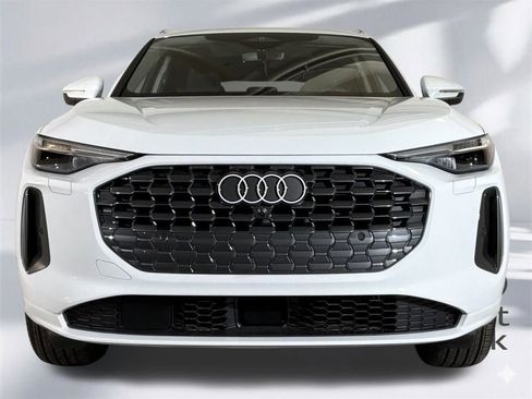 New 2025 Audi Q5 Premium Plus image 24