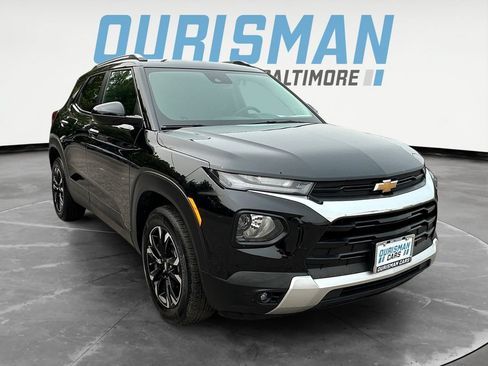 Used 2023 Chevrolet TrailBlazer LT AWD/4WD image 1