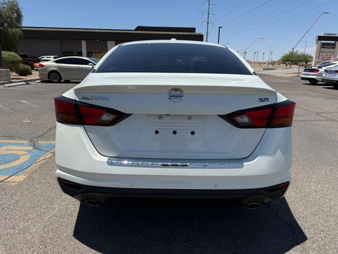 Used 2021 Nissan Altima 2.5 SR w/ SR Premium Package FWD image 9