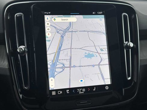 Used 2025 Volvo XC40 B5 Core w/ Protection Package Premier image 27