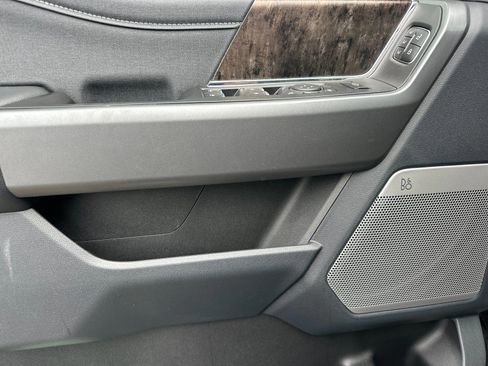 New 2025 Ford F250 Lariat w/ Lariat Ultimate Package image 10