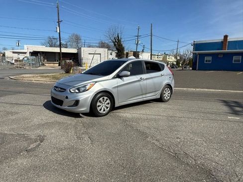Used 2016 Hyundai Accent SE image 15