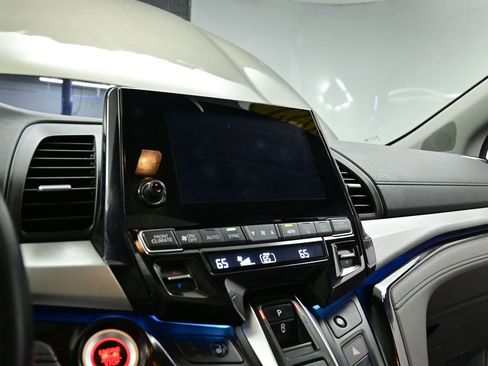 Used 2022 Honda Odyssey Touring image 8
