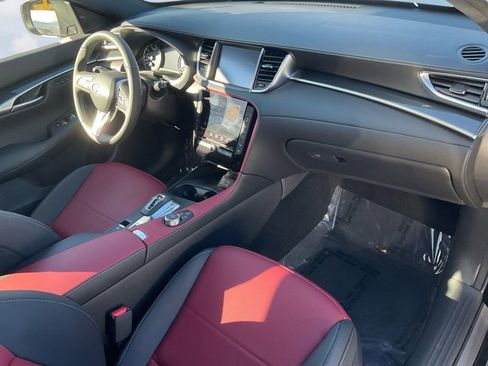 Used 2025 INFINITI QX50 Sport image 28