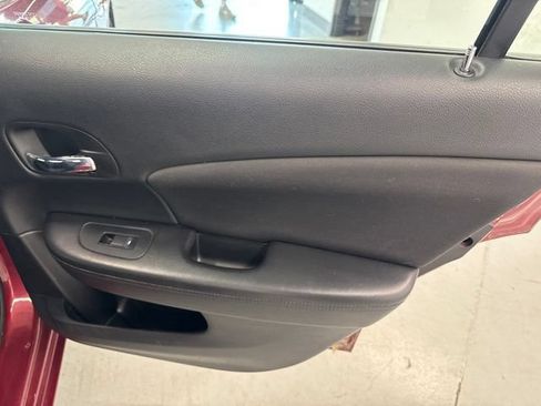 Used 2013 Chrysler 200 LX FWD image 27