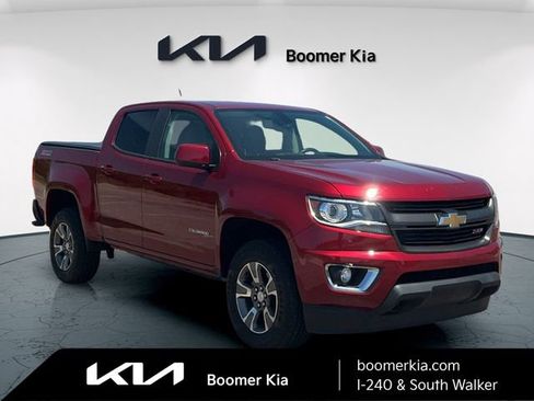 Used 2017 Chevrolet Colorado Z71 AWD/4WD image 3