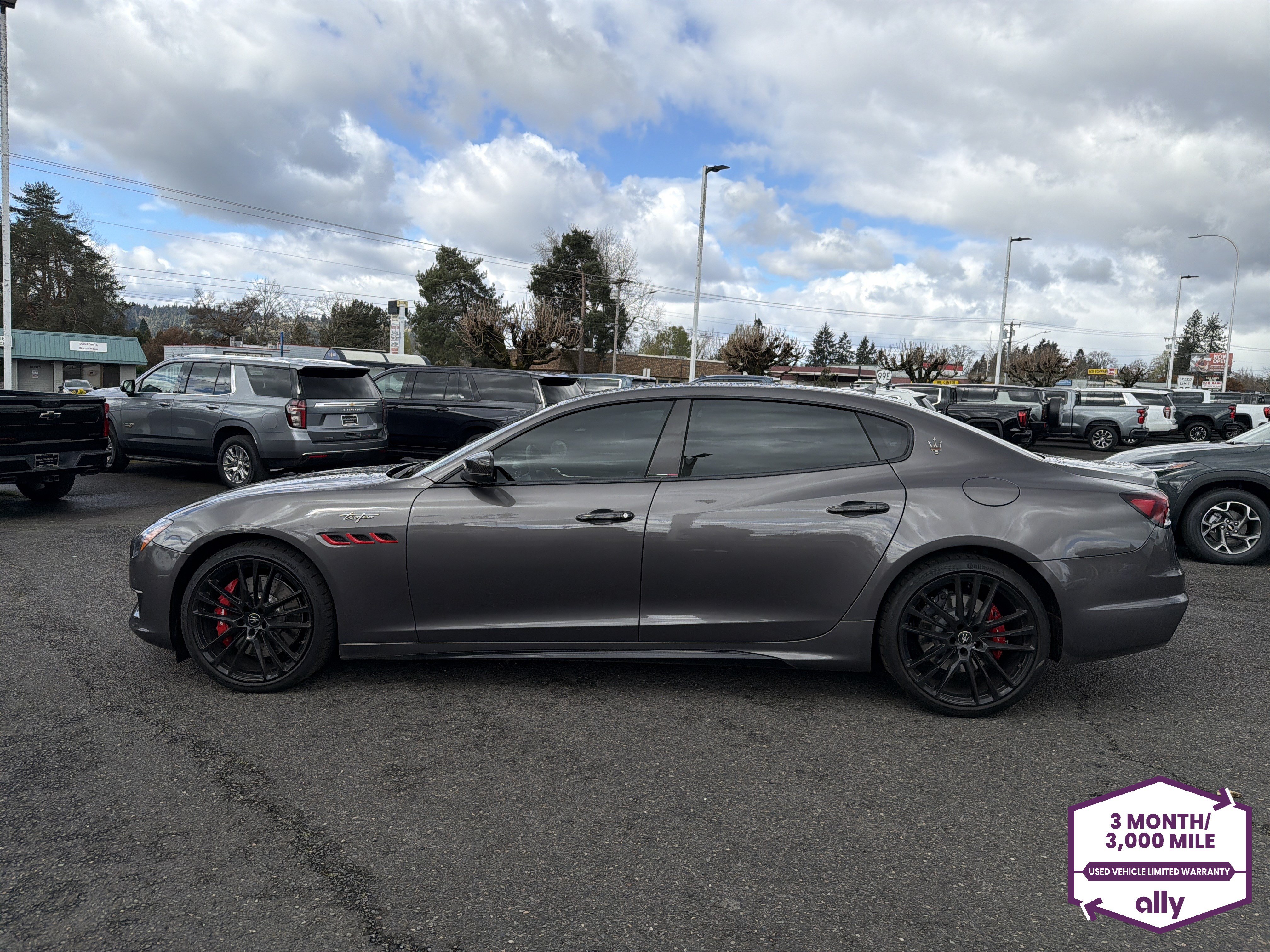 Used 2023 Maserati Quattroporte Trofeo RWD image 2