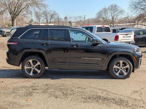 New 2026 Jeep Grand Cherokee Limited image 2