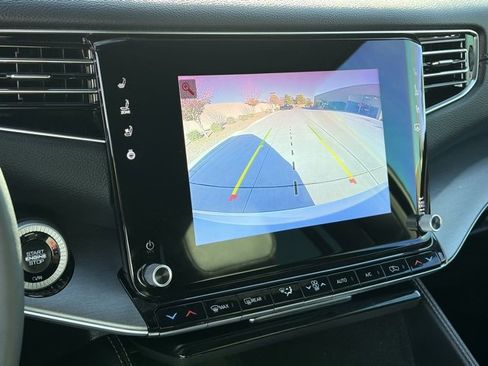 Certified 2025 Jeep Wagoneer L Base image 16