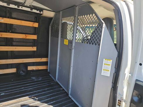 Used 2018 Chevrolet Express 2500 w/ Driver Convenience Package image 35