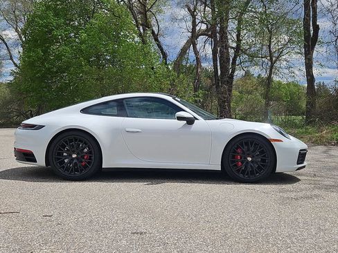 Used 2022 Porsche 911 Carrera 4S AWD/4WD image 8