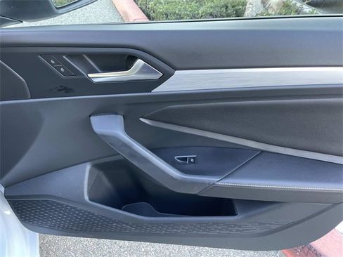 Used 2025 Volkswagen Jetta S image 24