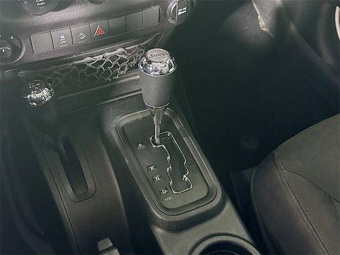 Used 2018 Jeep Wrangler Unlimited Sport S image 7