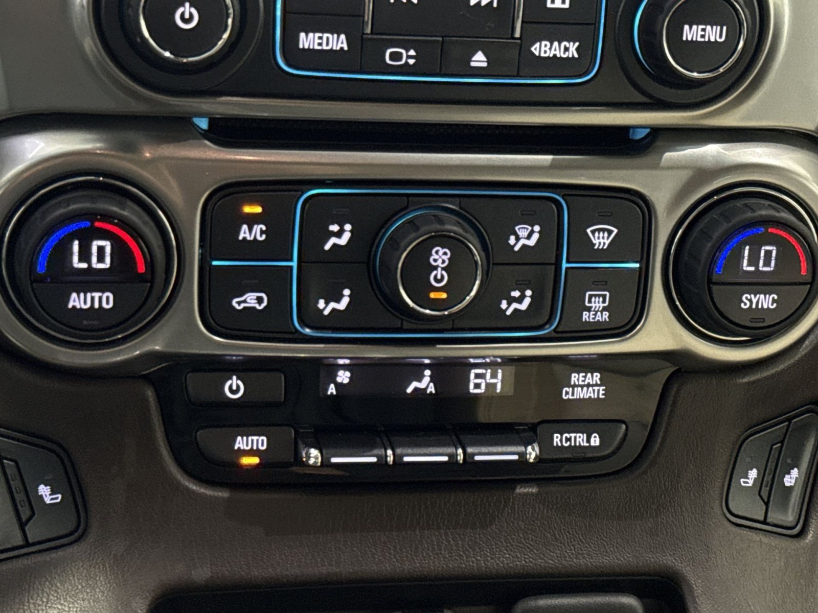 Used 2017 Chevrolet Suburban LT w/ Luxury Package AWD/4WD image 22