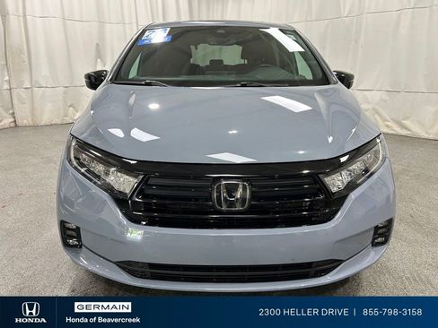 Used 2024 Honda Odyssey Sport image 3