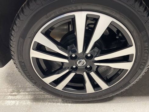 Used 2019 Nissan Kicks SV w/ Interior Electronics Package FWD image 38