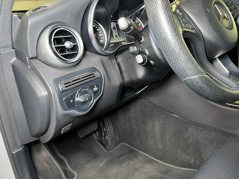 Certified 2018 Mercedes-Benz C 300 4MATIC Sedan image 27