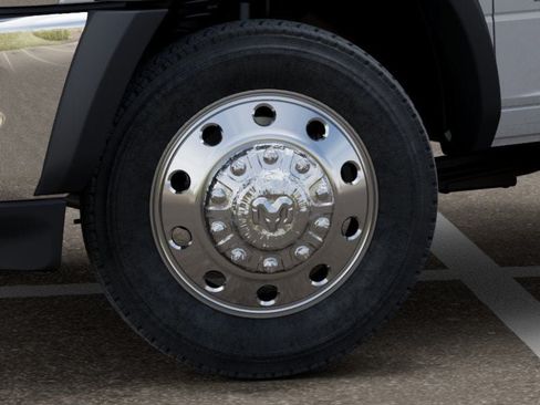 New 2025 RAM 5500 4x4 Regular Cab image 8