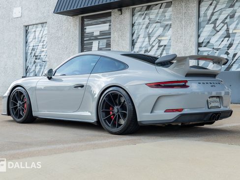 Used 2018 Porsche 911 GT3 RWD image 10