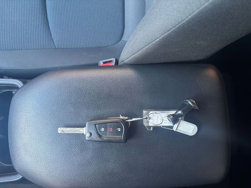 Used 2025 Toyota RAV4 LE image 22