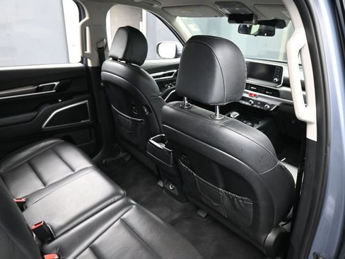 Used 2021 Kia Telluride LX image 43