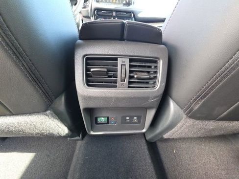 Used 2023 Nissan Rogue SL w/ SL Premium Package image 25