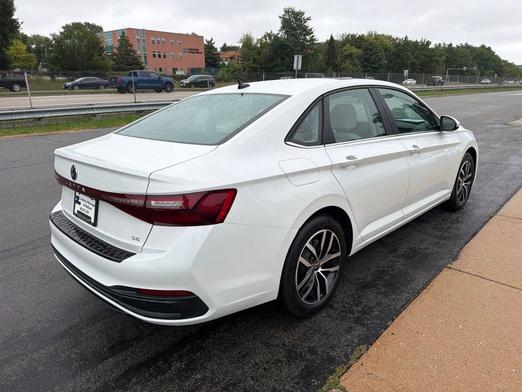 Certified 2026 Volkswagen Jetta SE FWD image 8