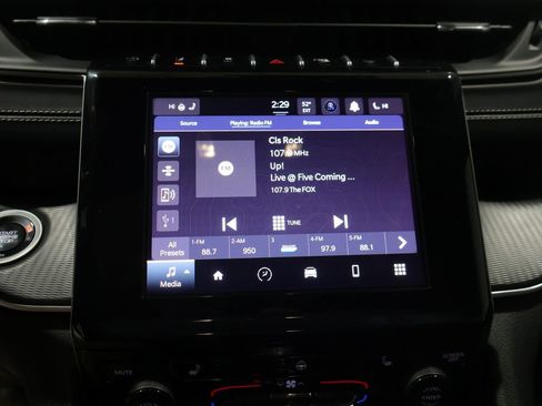 Used 2024 Jeep Grand Cherokee L Laredo w/ Luxury Tech Group I image 25