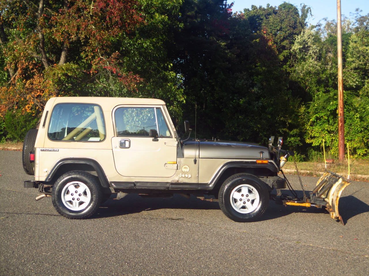 Used 1988 Jeep Wrangler Sahara AWD/4WD image 7