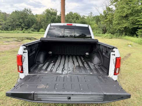 Used 2019 Ford F150 Lariat w/ Equipment Group 502A Luxury AWD/4WD image 12