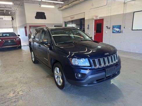 Used 2017 Jeep Compass Sport w/ Power Value Group AWD/4WD image 1